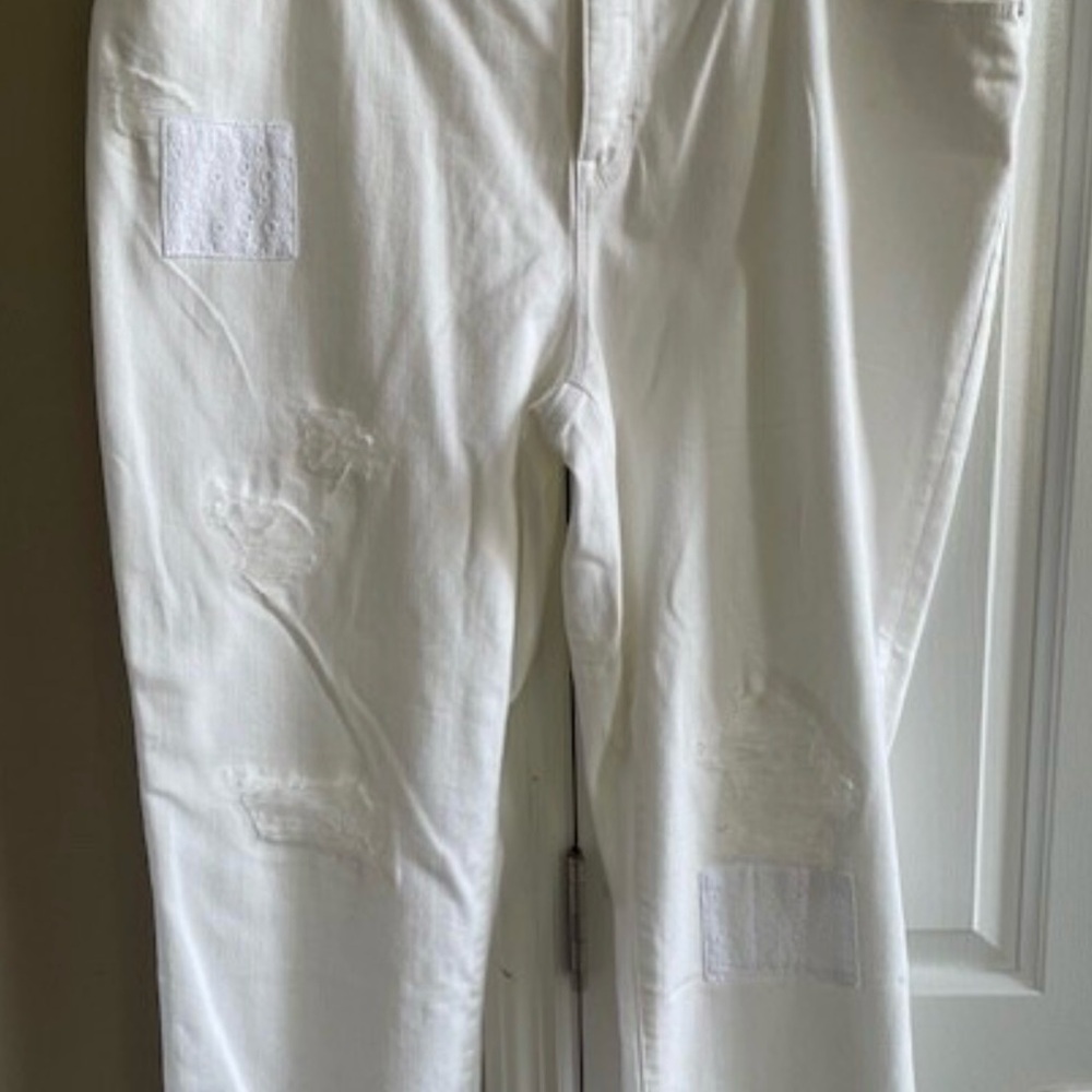Chico's Crisp White Cropped Jeans